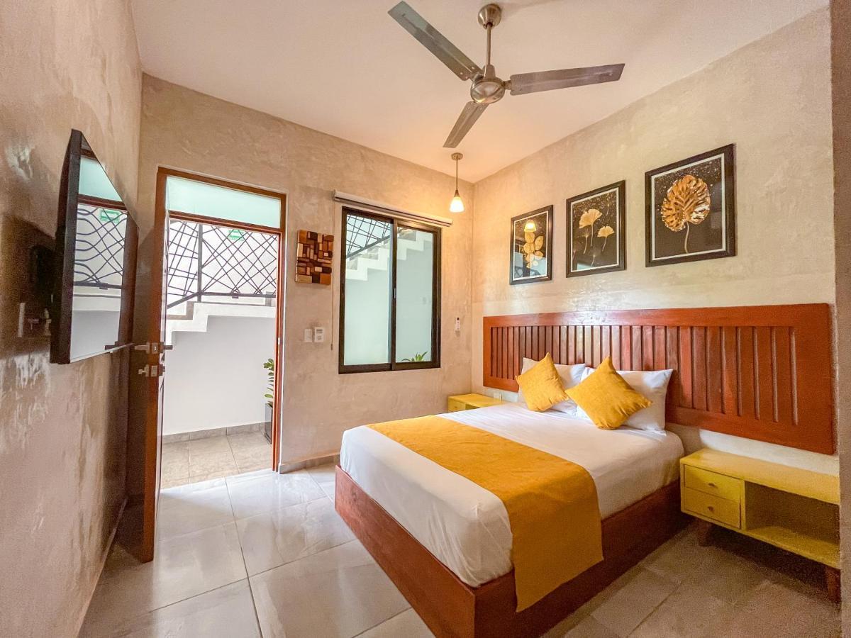 Hotel Kookay Valladolid วัลลาโดลิด ภายนอก รูปภาพ