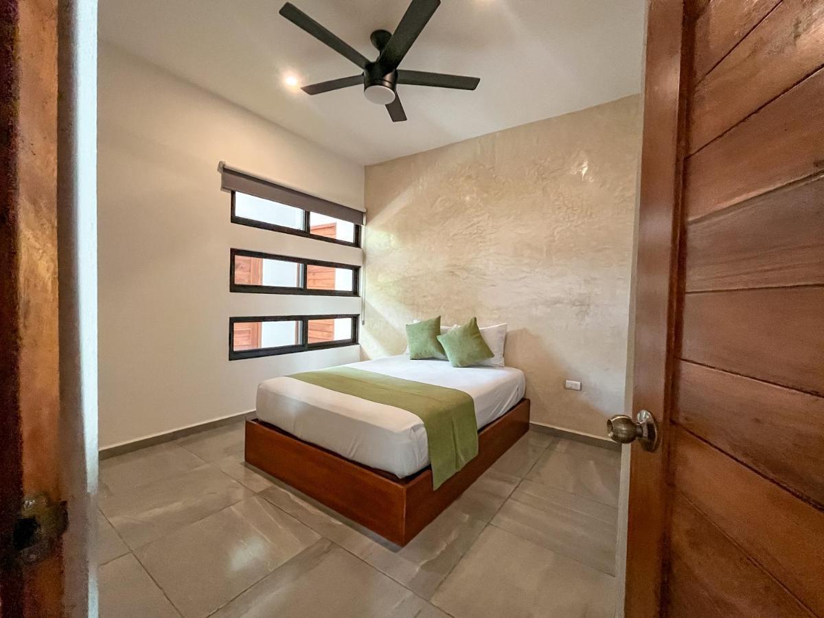 Hotel Kookay Valladolid วัลลาโดลิด ภายนอก รูปภาพ
